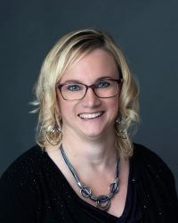 Becky Young headshot